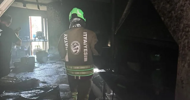 Samandağ da iş yeri alevlere teslim oldu Hatay Haberleri