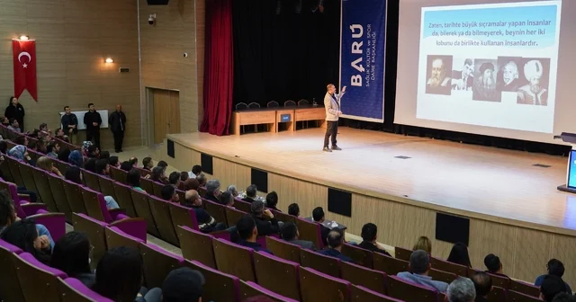 BARÜ de düzenlenen etkinlikte bilim ve mizah buluştu Bartın Haberleri