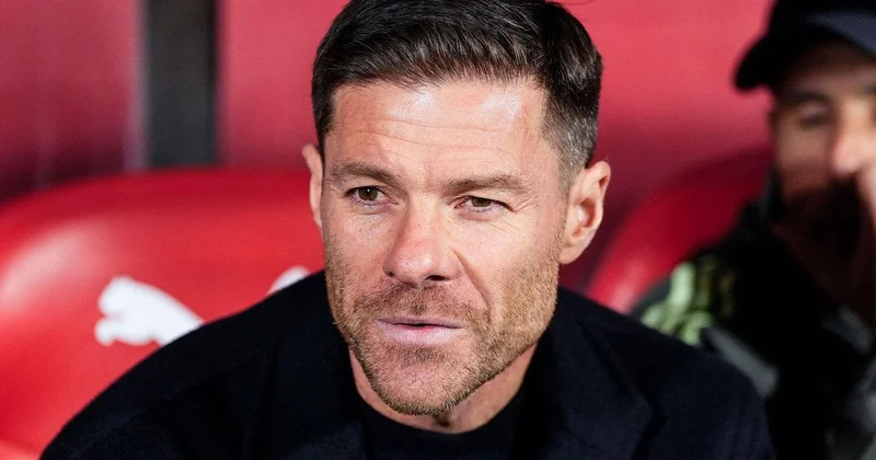 Xabi Alonso, İngiliz devinin başına geçti