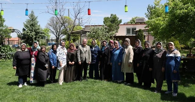 Başkan Özdoğan, işitme engelli Kuran Kursu öğrencilerini misafir etti Kayseri Haberleri