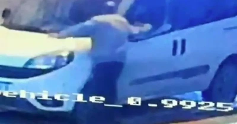 İzmir de park halindeki araçlara saldırı kamerada