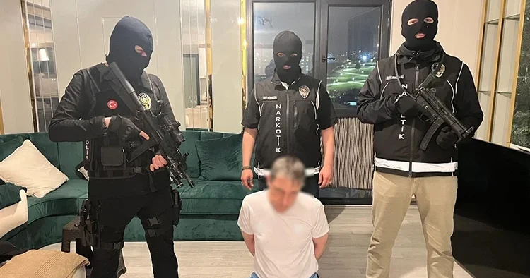 Hollanda tarafından aranıyordu! MİT ve polisin operasyonuyla Pendik te yakalandı