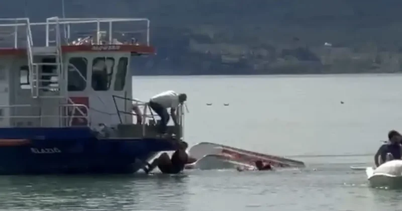 Elazığ’da deniz bisikleti devrildi: 2 kişi kurtarıldı