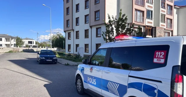 Erzincan da 4 üncü kattan düşen çocuk ağır yaralandı Erzincan Haberleri
