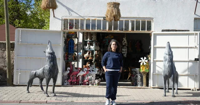 Kiraz, hobi olarak başladığı heykellerle bağ evinin garajını sanat atölyesine dönüştürdü Kayseri Haberleri