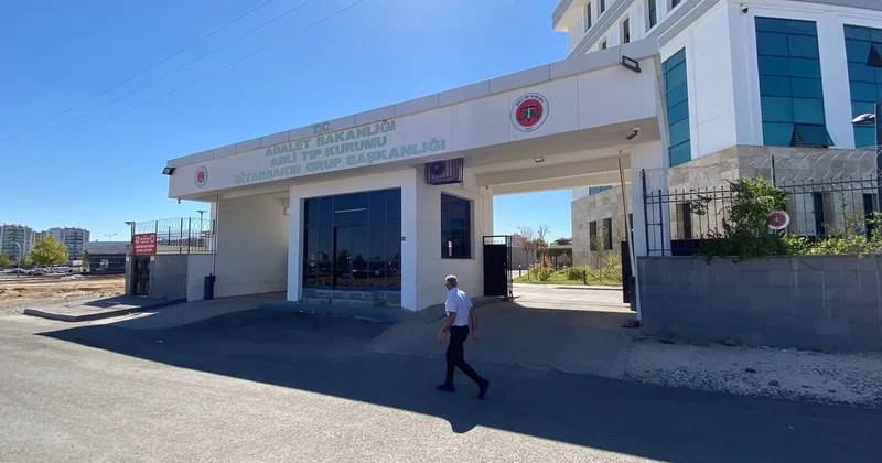 Çınar da 15 Yaşındaki Hülya Asar Tabancayla Ölü Bulundu