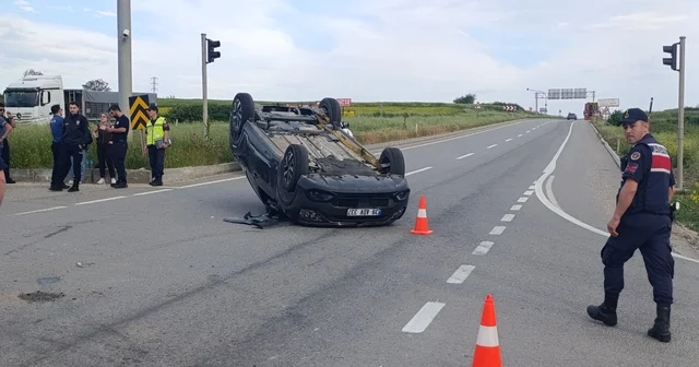 Tekirdağ da kamyonetle çarpışan otomobil ters döndü: 1 yaralı Tekirdağ Haberleri