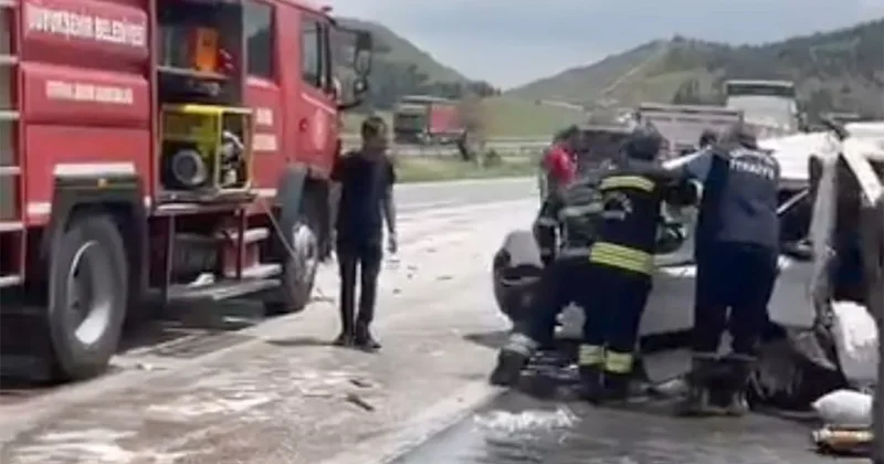 TIR dehşeti! Otomobilde sıkışan çift feci şekilde can verdi Sözcü Gazetesi