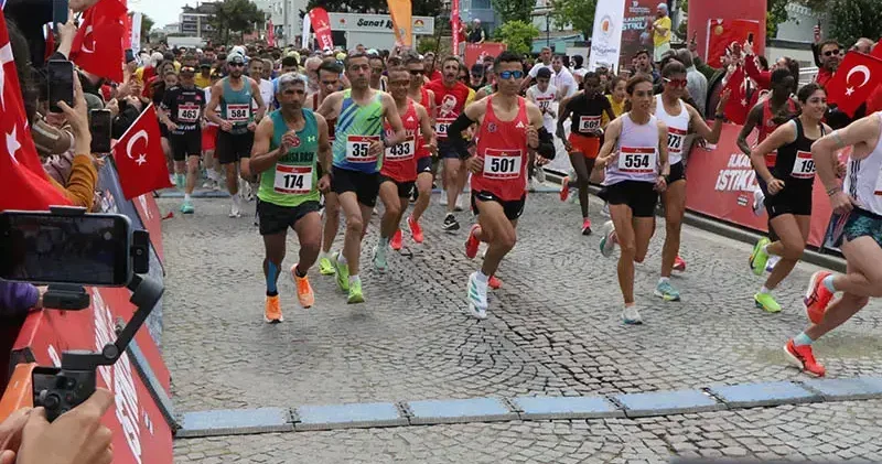Samsun’da 19 Mayıs Yarı Maratonu koşuldu
