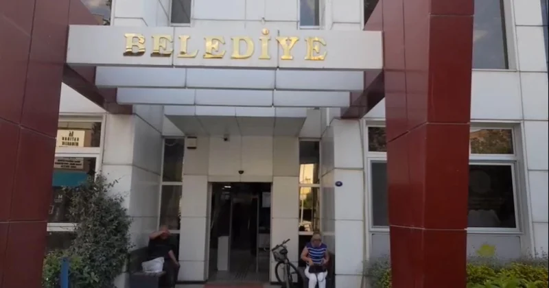 İzmir de Seferihisar Belediyesi ne rüşvet operasyonu