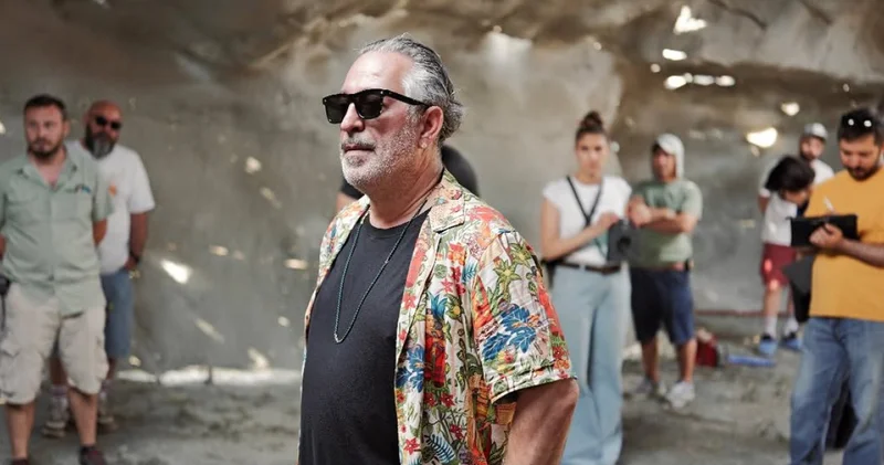 Cem Yılmaz dan GORA 4 GORA ya geri sayım... Setten yeni fotoğraflar geldi Magazin haberleri