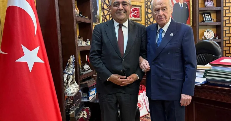 Maka odasında kol kola poz! Bahçeli, Sezgin Tanrıkulu nu ağırladı