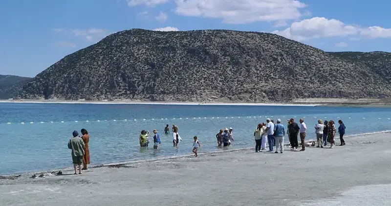 Salda Gölü nde 600 binin üzerine turisti almayacağız
