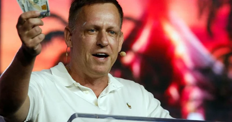 Palantir in kurucu ortaklarından Peter Thiel in gizli bir topluluk kurduğu iddia edildi