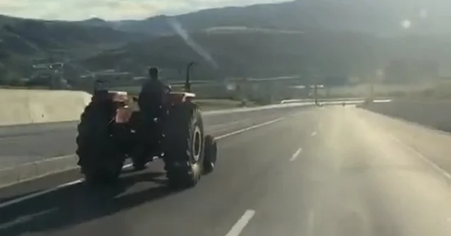 80 kilometre hızla giden aracı sollayan traktör sürücüsü kamerada Çankırı Haberleri Habertürk Yerel Haberler