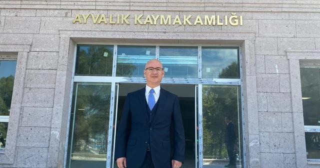 Ayvalık ın sevilen kaymakamı Hasan Yaman Bergama Kaymakamlığına atandı Ayvalık ta gönüllerde iz bıraktı, Bergama kaymakamlığına atandı Balıkesir Haberleri Habertürk Yerel Haberler