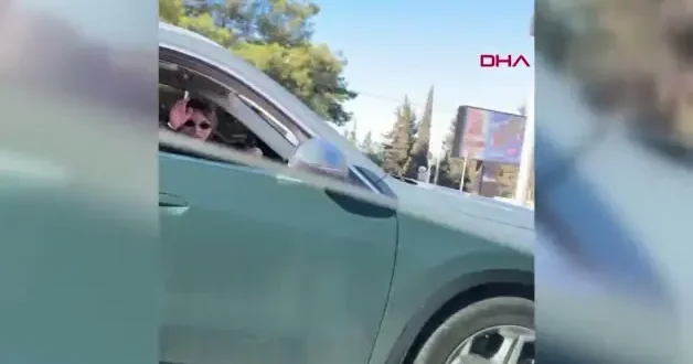 Kamerayı açtı Kimsin lan sen! diye isyan etti: O kavganın sonu ağızları açık bıraktı!