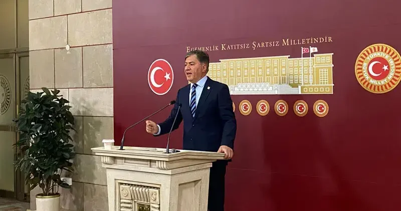 CHP li Emir: Genel Başkan, 45 gün içinde kurultayı toplamak zorunda