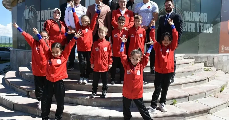 Cimnastikçiler analig yolcusu