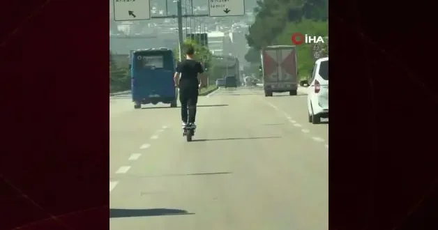 Elektrikli scooter sürücüsü kurallı ihlal etti canını hiçe saydı
