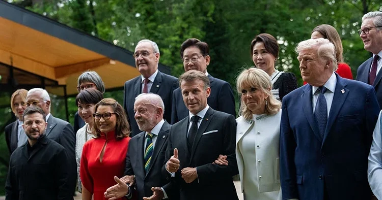 G7 Zirvesi nde gaf üstüne gaf! Diplomasinin perde arkası mikrofonlara yansıdı: Dünya liderleri neler konuştu?