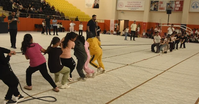 Bitlis te geleneksel çocuk oyunları şenliği Bitlis Haberleri Habertürk Yerel Haberler