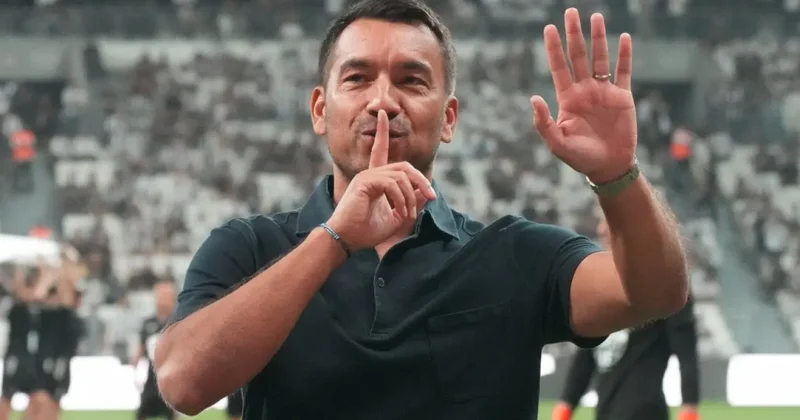 İmzalar atıldı! Van Bronckhorst şampiyon olduğu takıma geri döndü