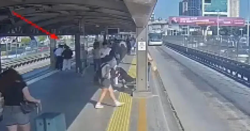 Beylikdüzü nde metrobüsteki yan baktın cinayetine ilişkin yeni görüntüler ortaya çıktı