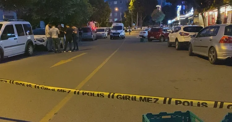 İstanbul da parkta silahlı çatışma: 5 yaralı