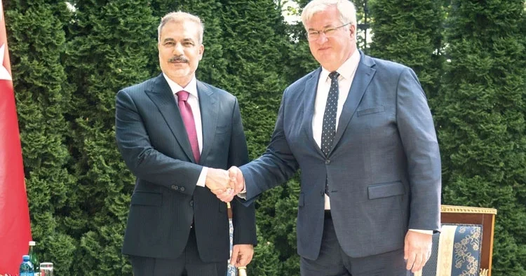 Fidan’dan Kiev’de mesajlar: Savaş Karadeniz’e taşınmasın