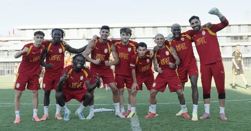 ÜMRANİYESPOR GALATASARAY CANLI Galatasaray, Ümraniyespor karşısında! Okan Buruk un 11 i açıklandı...