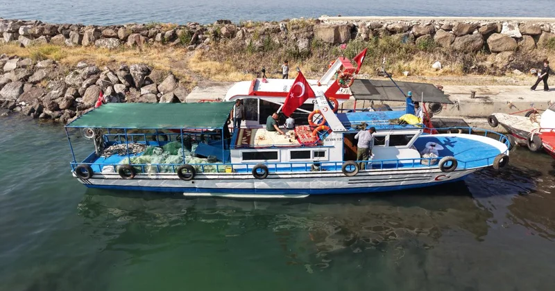 Van Gölü nde inci kefali avı başladı