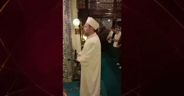Kadıköy Osman Ağa Camii nde Hafız Mustafa Özdemir in kıraati büyük beğeni topladı