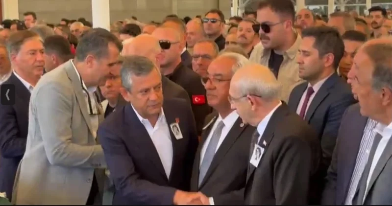 Son dakika: Kemal Kılıçdaroğlu ve Özgür Özel, Olcay Baykal ın cenazesinde Son dakika haberleri