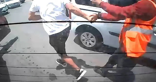 Yol verme tartışmasında aracından inen sürücüye 261 bin TL ceza Mersin Haberleri Habertürk Yerel Haberler
