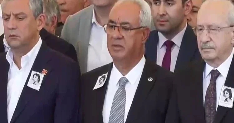 Son dakika… Kılıçdaroğlu ve Özel cenazede yan yana