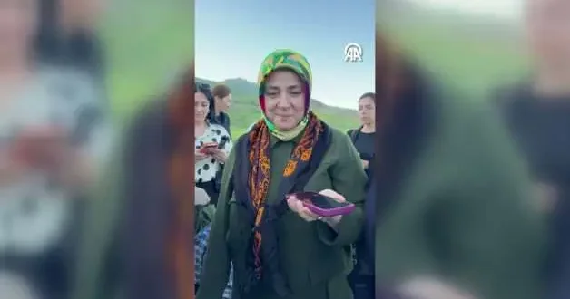 Cumhurbaşkanı Erdoğan, Hakkari de şenliğe katılan kadınlara telefonda seslendi