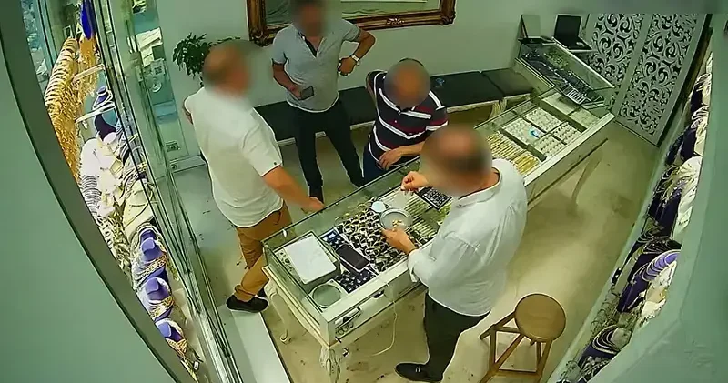 Kuyumculara sahte altın diş satan 4 şüpheli tutuklandı