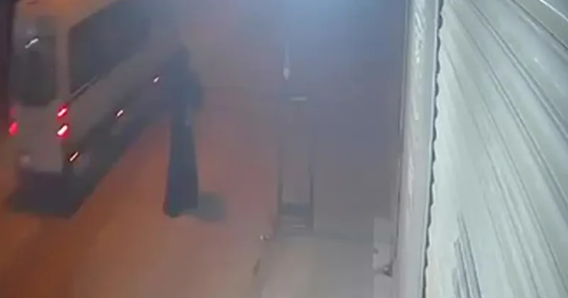 Tanınmamak için kadın kılığına girip silahlı saldırı düzenledi