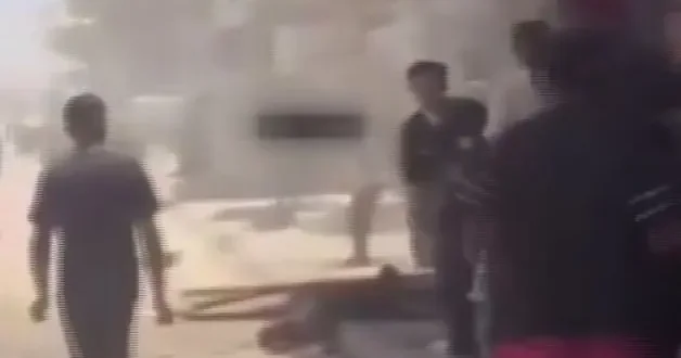 Katil İsrail, Gazze’de cenaze törenine saldırı düzenledi: 7 ölü, 19 yaralı