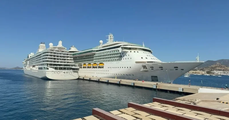 İki kruvaziyerle Bodrum a akın ettiler: Tam 3 bin 319 turist geldi