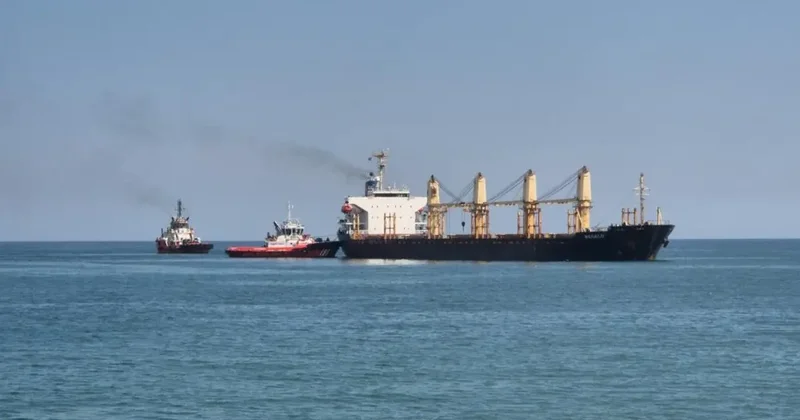 Tekirdağ açıklarında 4 gün önce karaya oturan çeltik yüklü gemi kurtarıldı