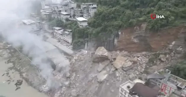 Çin de heyelan faciası: Çok sayıda kişi toprak altında kaldı