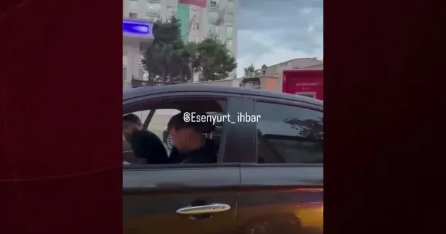 Trafikte yol verme kavgası!