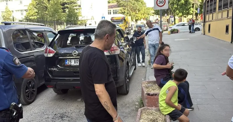 Eskişehir de trafikte yol verme kavgası: Taşla camını kırdıkları aracın sürücüsünü darbettiler