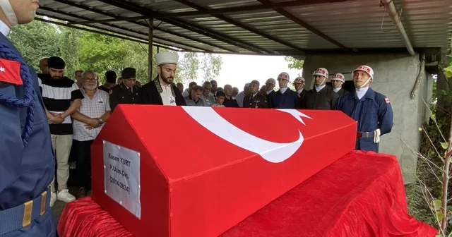 Merdivenli itfaiye aracıyla evine girerken kazada ölen uzman çavuş defnedildi Adana Haberleri Habertürk Yerel Haberler