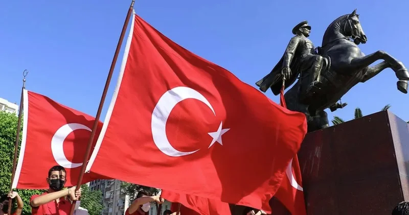 ZAFER BAYRAMI TARİHİ 2026: 30 Ağustos resmi tatil mi, hangi güne denk geliyor? 30 Ağustos ta kamu kurumları açık mı, kapalı mı?
