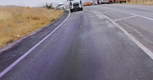 Afyonkarahisar da bir garip yol Bu yolu kullanan araçlar mora boyandı Afyonkarahisar Haberleri Habertürk Yerel Haberler