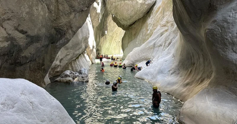 Göynük Kanyonu, Antalya nın sıcağından bunalan macera tutkunlarını ağırlıyor