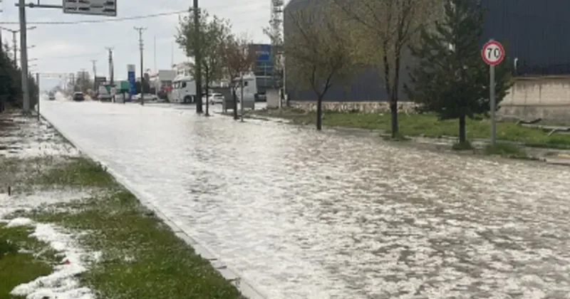 Niğde de sağanak hayatı olumsuz etkiledi